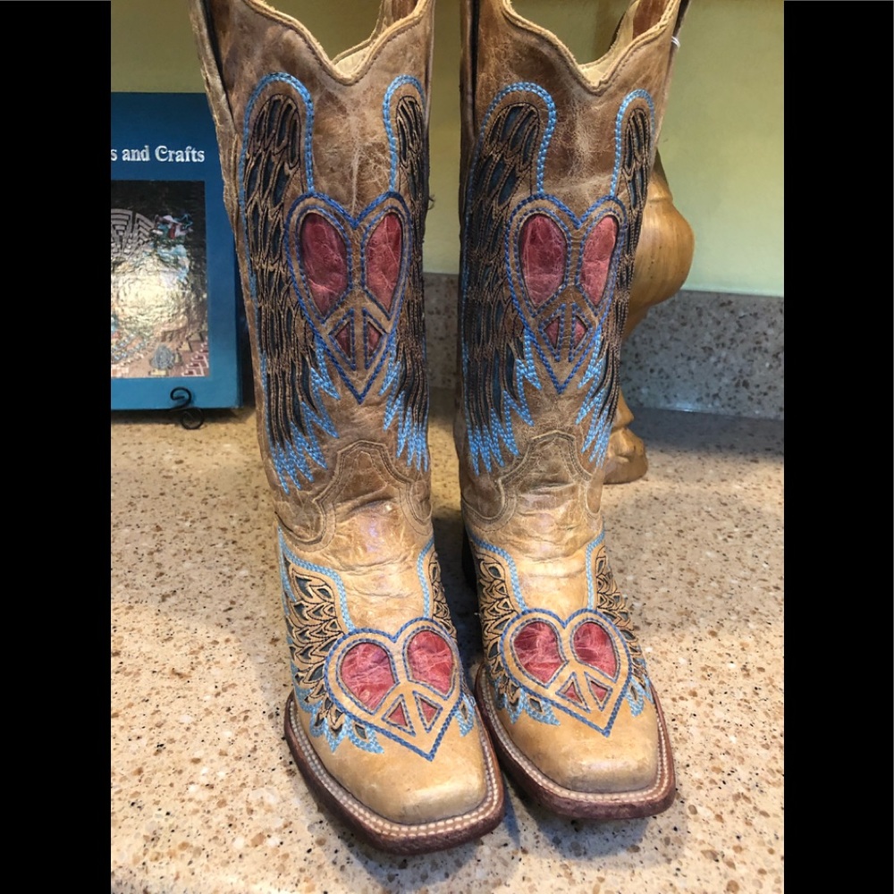 Sz 7 RARE Square FAIR/FIRM NO-OFFERS CORRAL Heart Wings Cowboy Boots EXCELLENT!